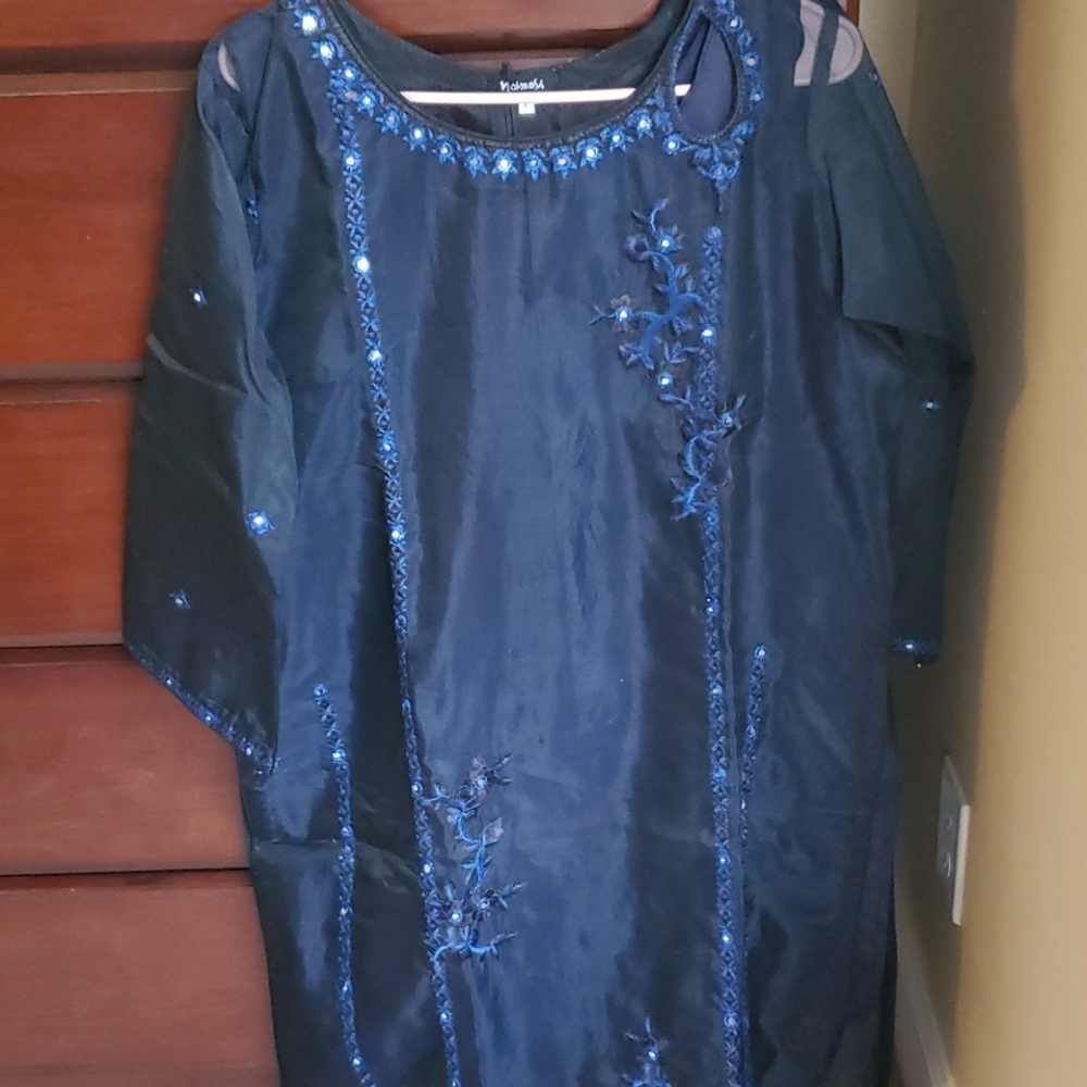 Formal Pakistani organza kurta party wear FINAL PRICE - Picture 4 of 10